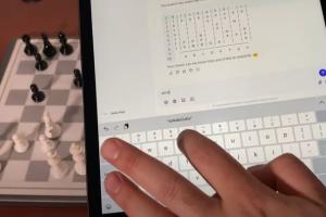 Chessnut EVO Lc0 Chessboard vs. Qwen 2.5 Max AI Model
