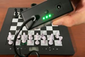 Millennium ChessVolt M825 Tested: Portable Battery for Chess Computers