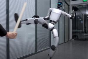 Unitree G1 Kungfu Bot Doing 720-Degree Spin Kicks