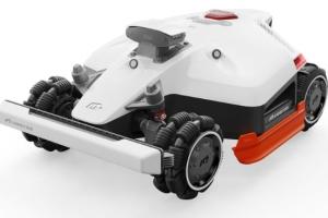 LUBA 2 AWD 5000HX Robotic Mower with AI Vision & 80% Slope Capability