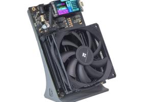 NerdQaxe ~2,4Ths Tiny Open Source Bitcoin Mining Machine