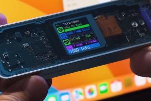 DOCKCASE Explorer Smart NVMe SSD Enclosure