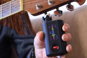 Roadie 4 Automatic Guitar Tuner with Bluetooth 5.0