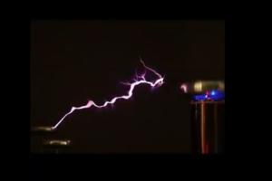 7.87-in Arc SSTC Music Tesla Coil with Adjustable Frequency