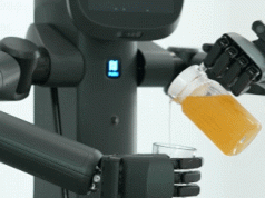 FlashBot Arm Robot Can Pour Juice When Disturbed by Humans
